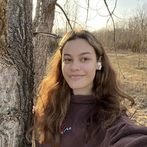 Meet your Posher, Maya